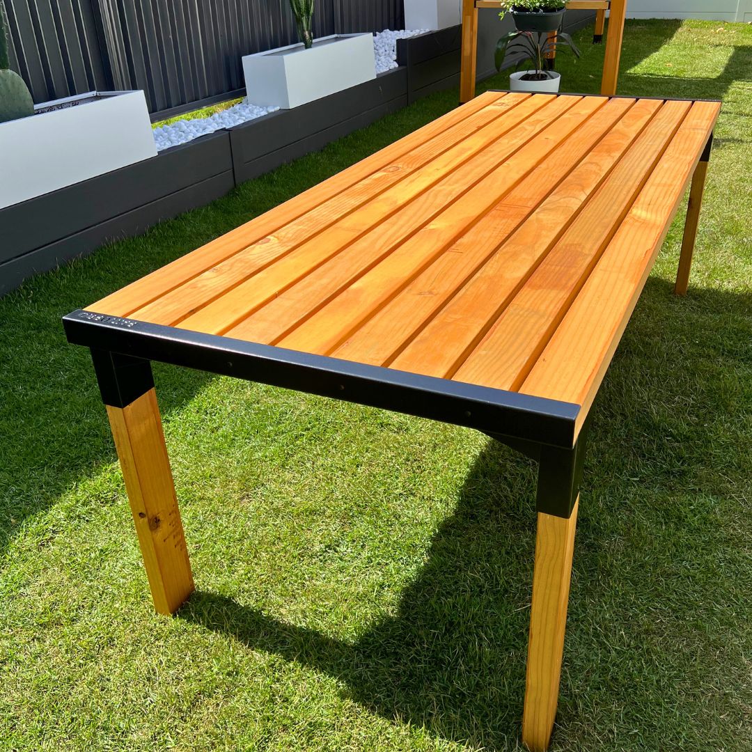 Al Fresco Dining Table